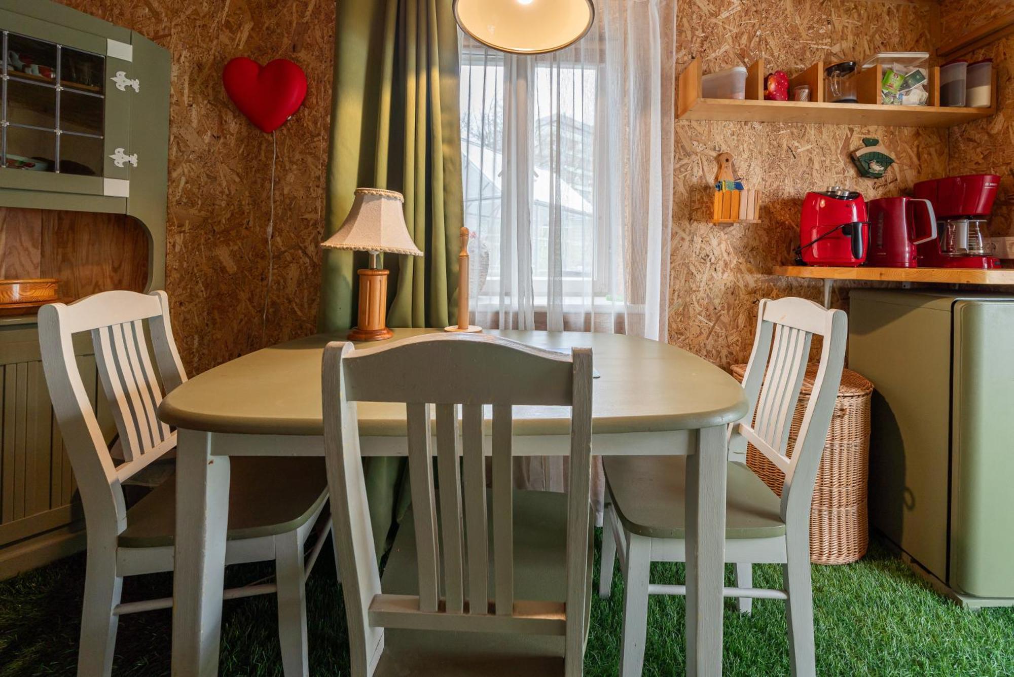 City Center Garden Camping Tallinn Eksteriør billede