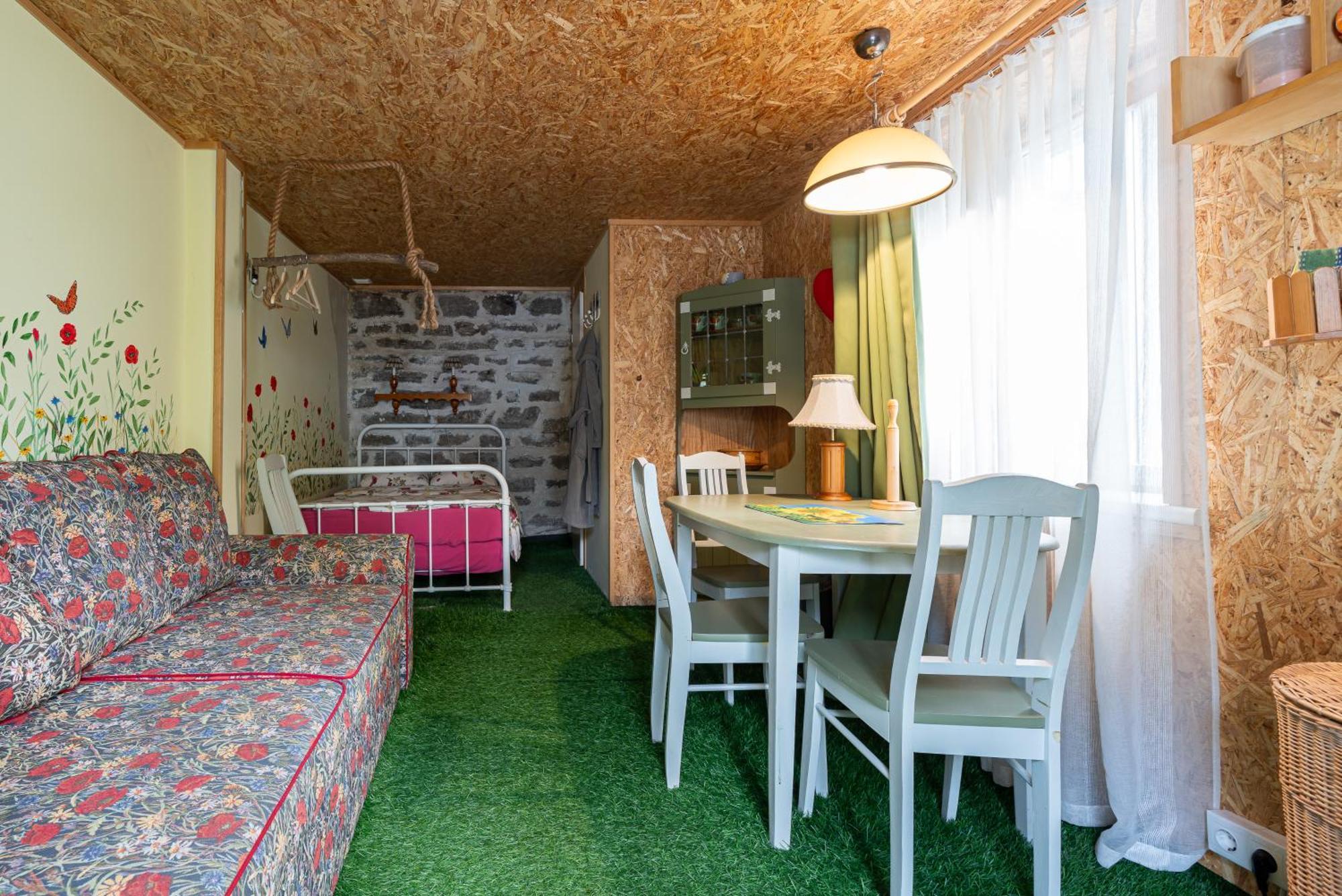 City Center Garden Camping Tallinn Eksteriør billede