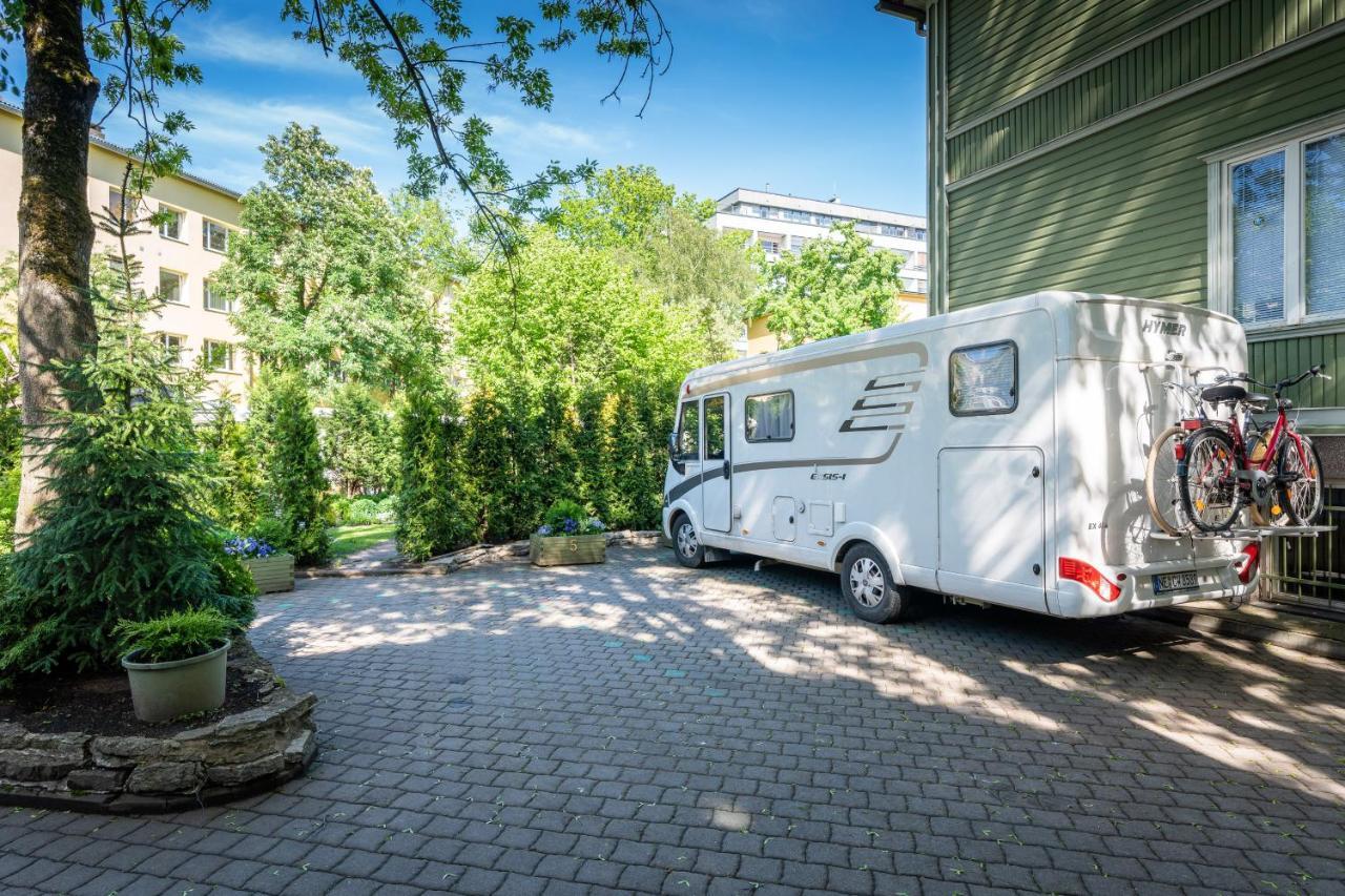 City Center Garden Camping Tallinn Eksteriør billede